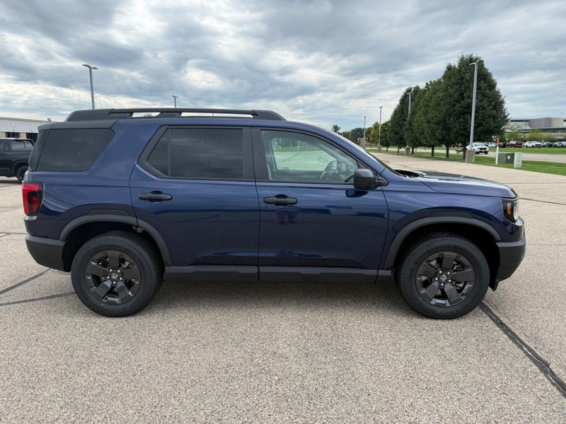 Honda Passport Vehicle Image 2