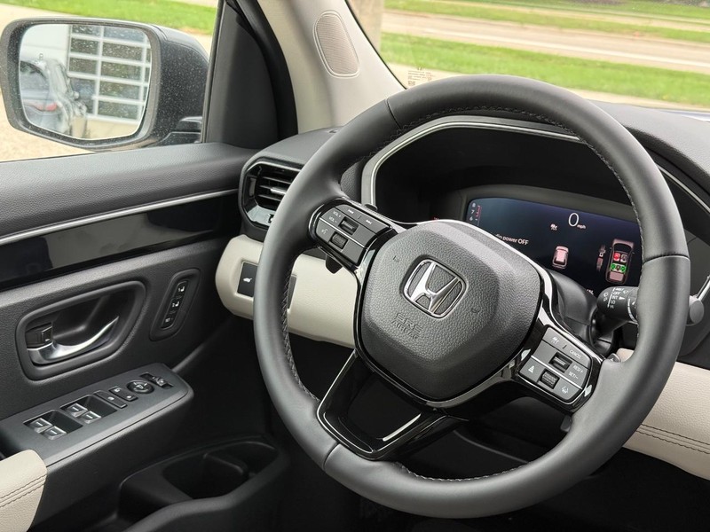 Honda Passport Vehicle Image 9
