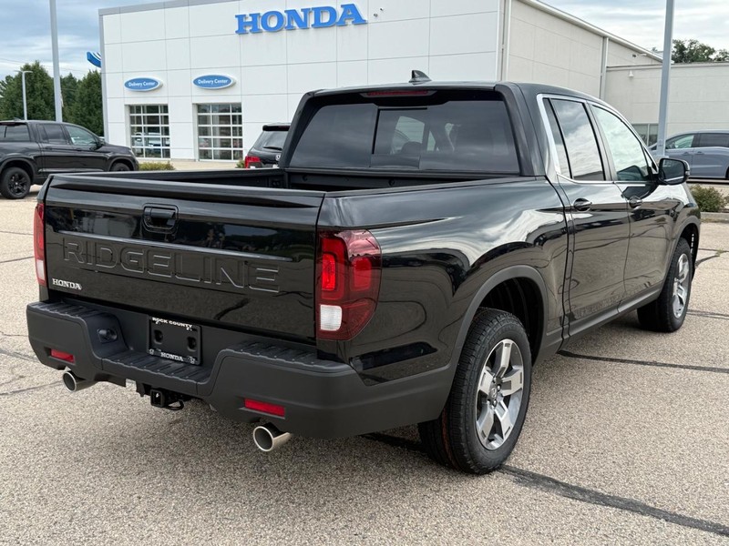 Honda Ridgeline Vehicle Image 3