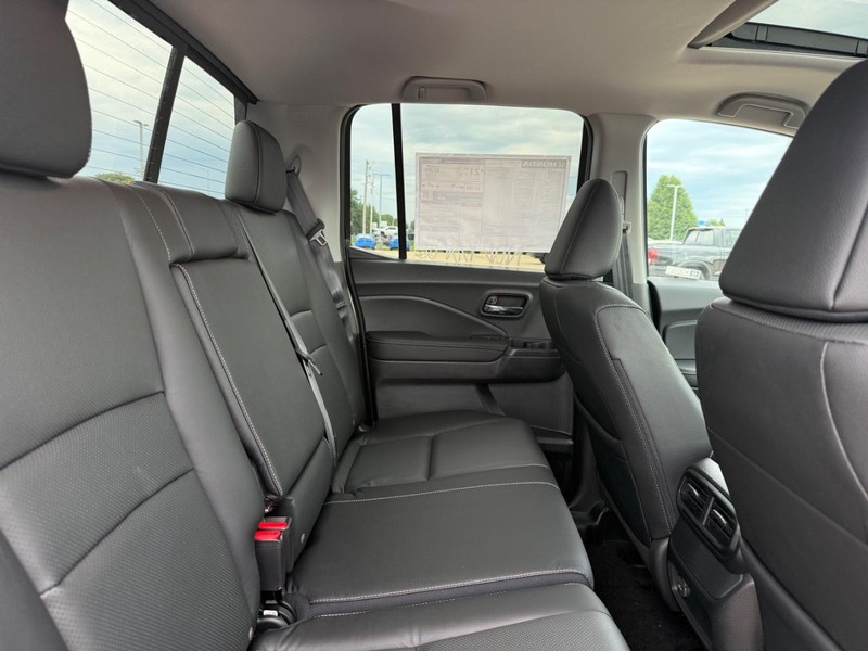 Honda Ridgeline Vehicle Image 5