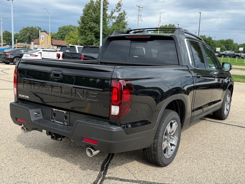 Honda Ridgeline Vehicle Image 3
