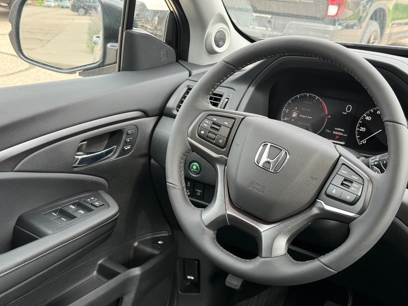 Honda Ridgeline Vehicle Image 9