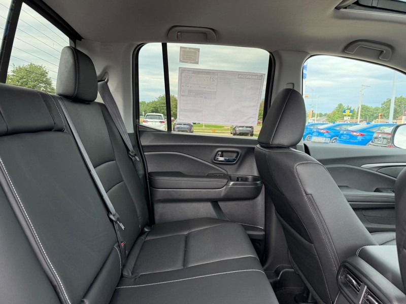 Honda Ridgeline Vehicle Image 5