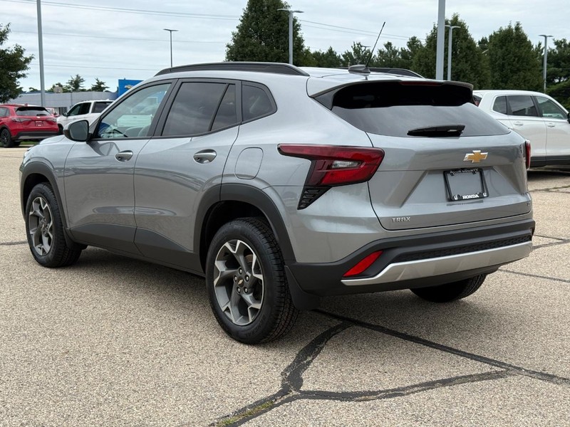 Chevrolet Trax Vehicle Image 5