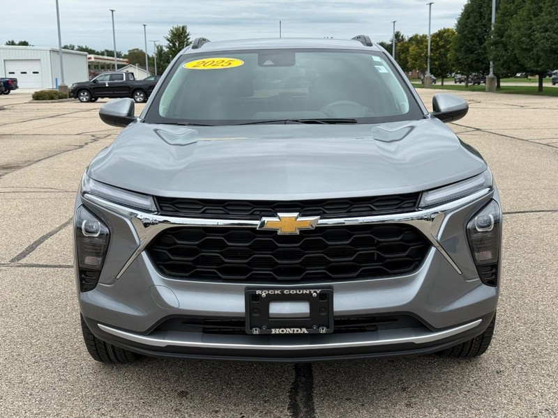 Chevrolet Trax Vehicle Image 9