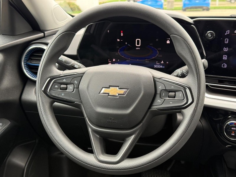 Chevrolet Trax Vehicle Image 13