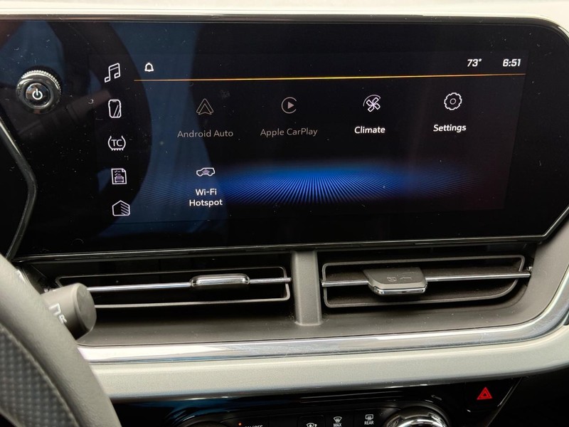 Chevrolet Trax Vehicle Image 16