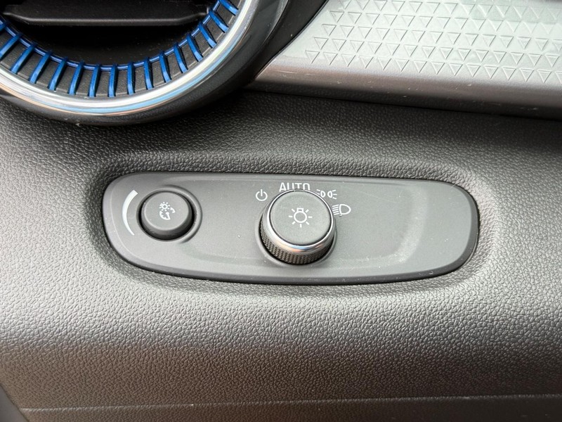 Chevrolet Trax Vehicle Image 23