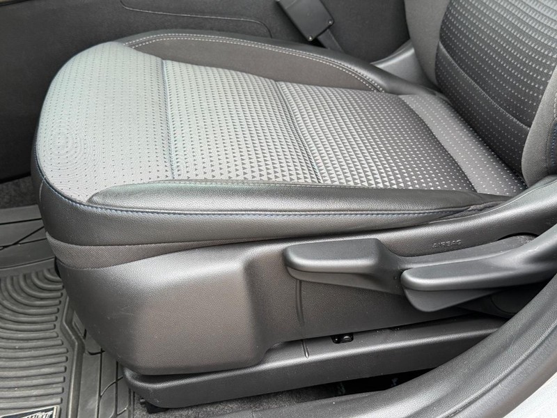 Chevrolet Trax Vehicle Image 24
