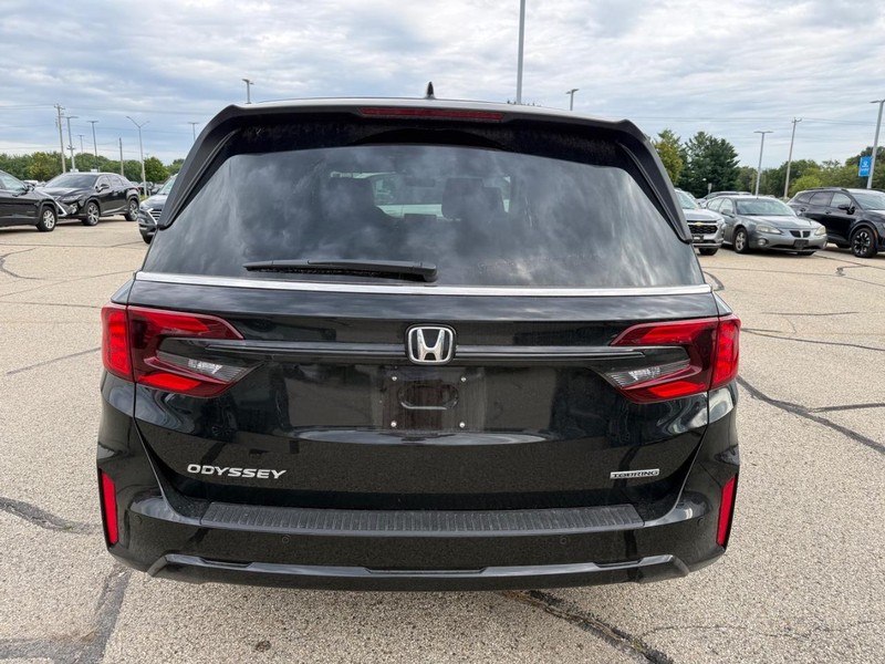 Honda Odyssey Vehicle Full-screen Gallery Image 04