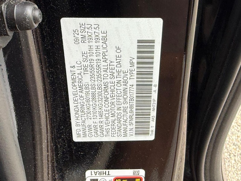 Honda Odyssey Vehicle Full-screen Gallery Image 22