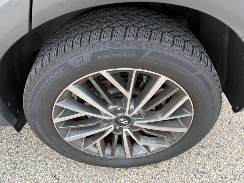 Hyundai Tucson Vehicle Image 6