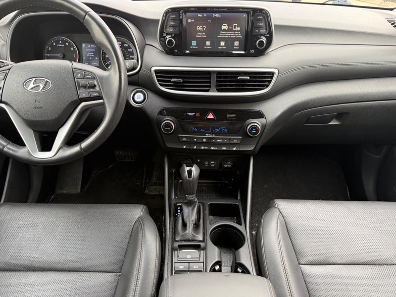 Hyundai Tucson Vehicle Image 10