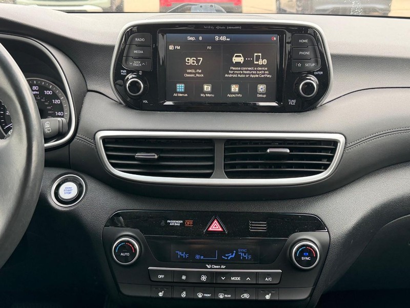 Hyundai Tucson Vehicle Image 11