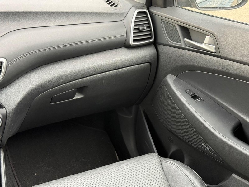 Hyundai Tucson Vehicle Image 13