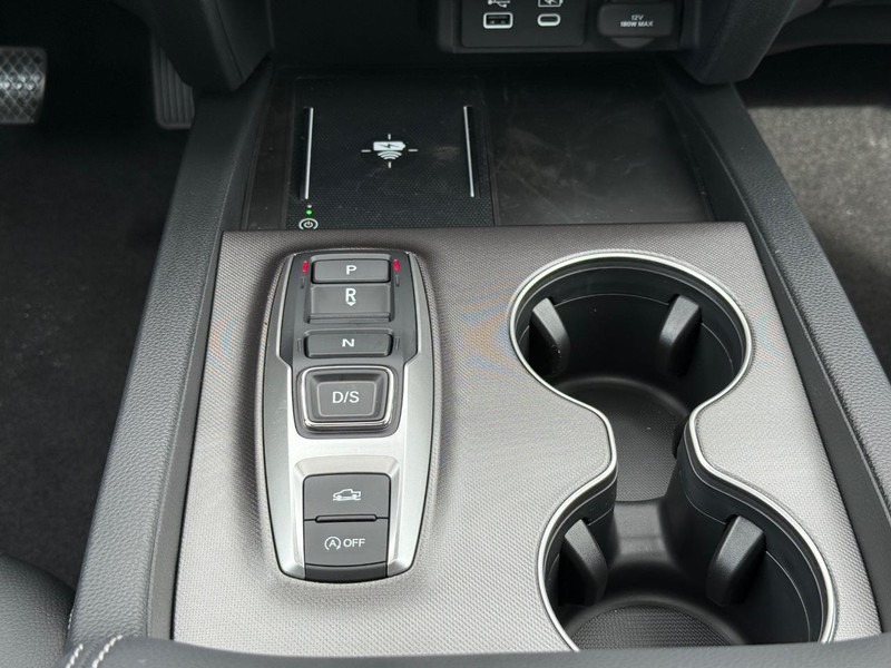 Honda Ridgeline Vehicle Image 8