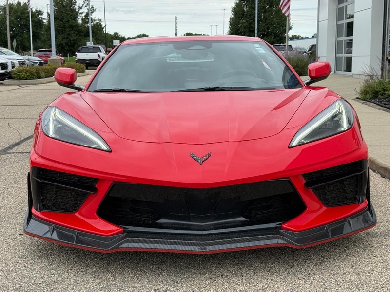 Chevrolet Corvette Vehicle Full-screen Gallery Image 08