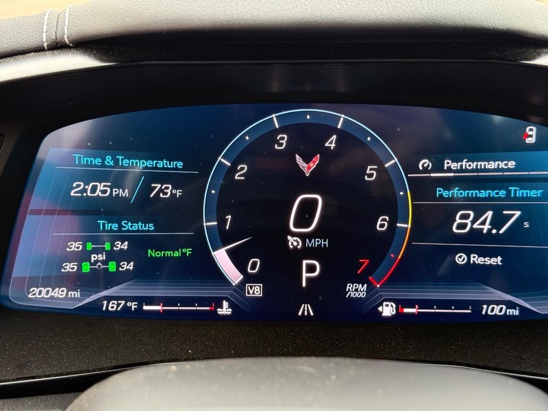 Chevrolet Corvette Vehicle Full-screen Gallery Image 18