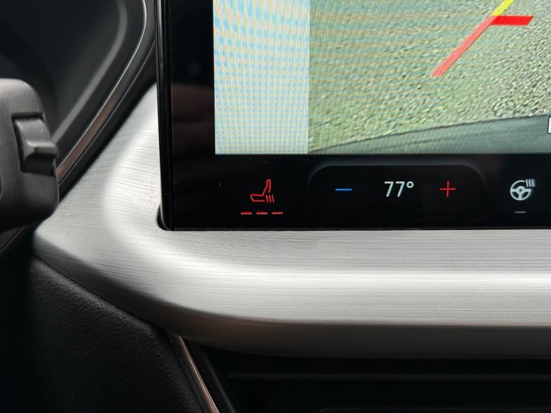 Ford Escape Vehicle Full-screen Gallery Image 21