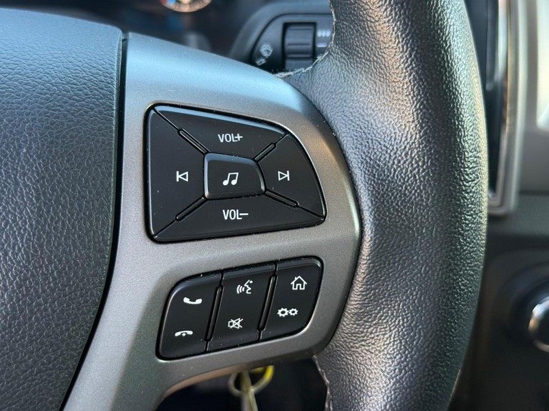 Ford Ranger Vehicle Full-screen Gallery Image 17
