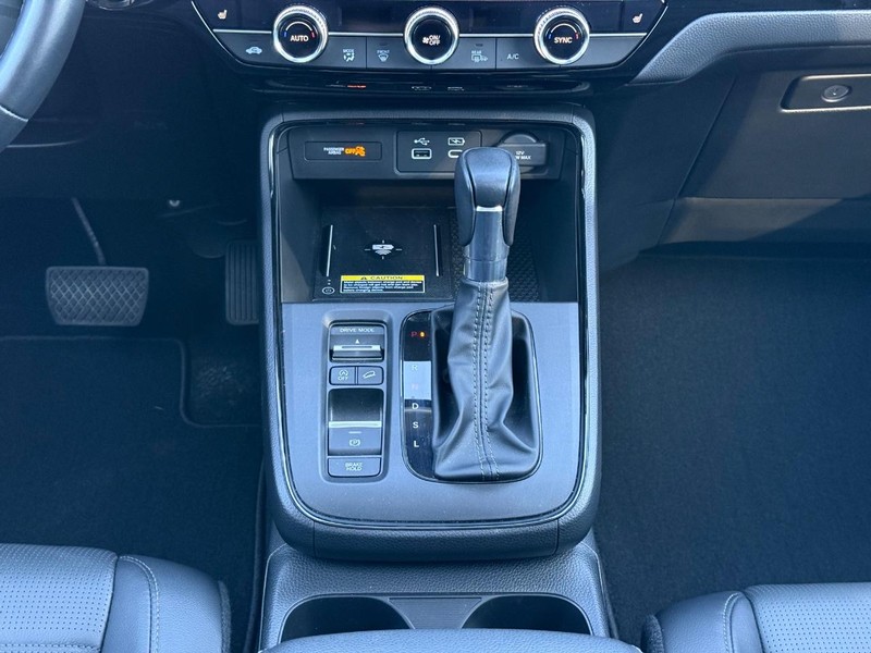 Honda CR-V Vehicle Full-screen Gallery Image 12