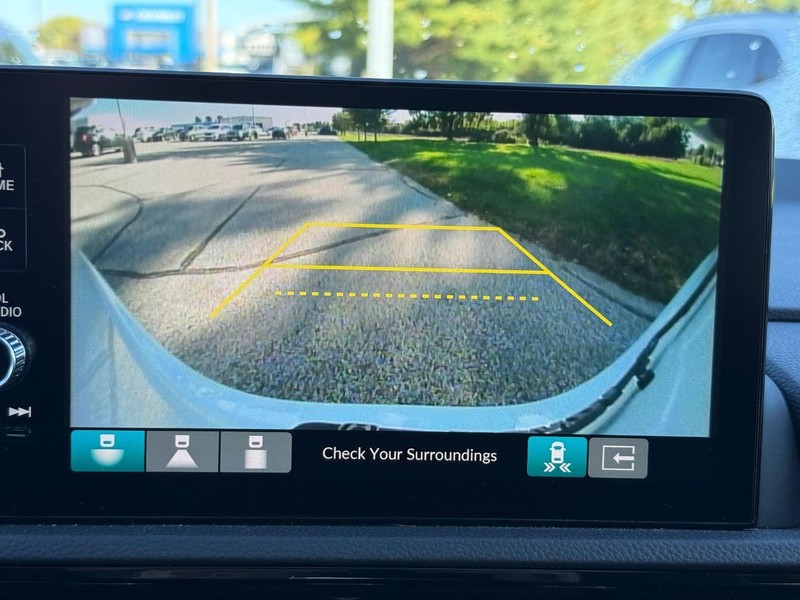 Honda CR-V Vehicle Full-screen Gallery Image 19