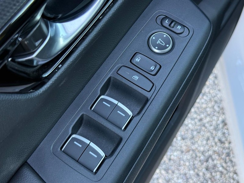 Honda CR-V Vehicle Full-screen Gallery Image 21