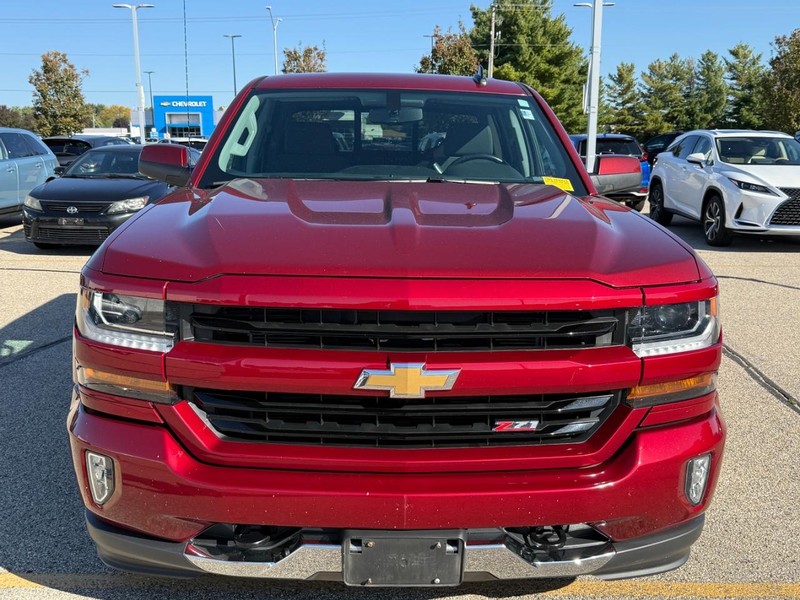 Chevrolet Silverado Vehicle Image 9