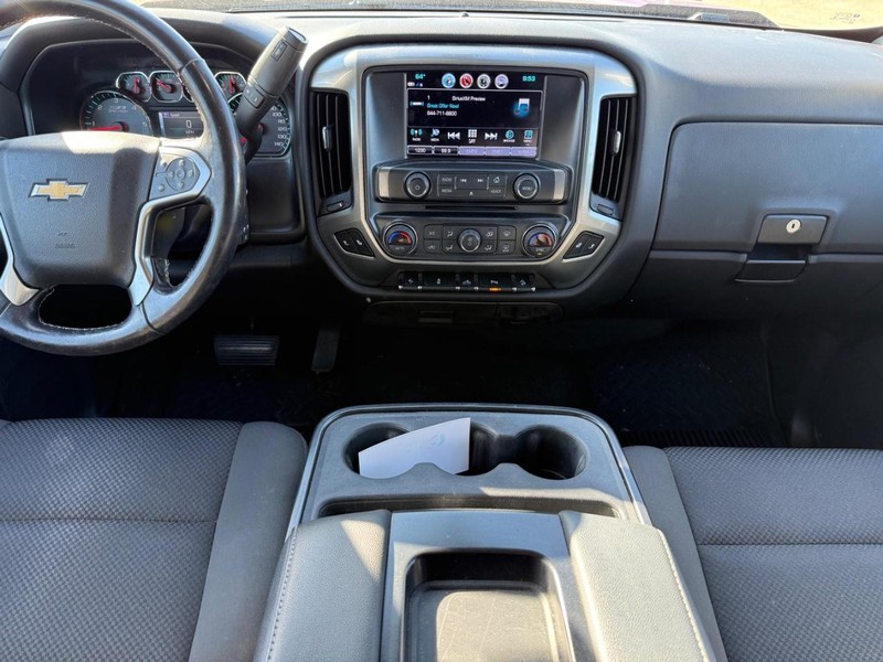 Chevrolet Silverado Vehicle Image 11
