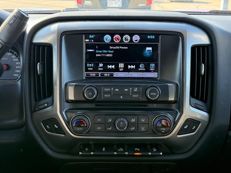 Chevrolet Silverado Vehicle Image 12