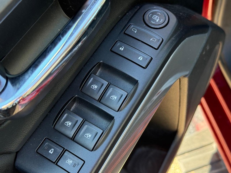 Chevrolet Silverado Vehicle Image 20