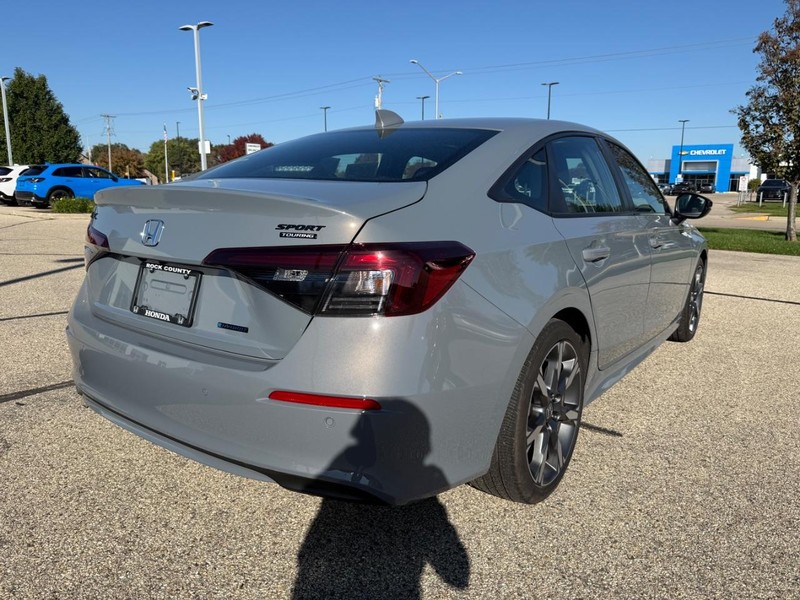 Honda Civic Sedan Hybrid Vehicle Full-screen Gallery Image 03