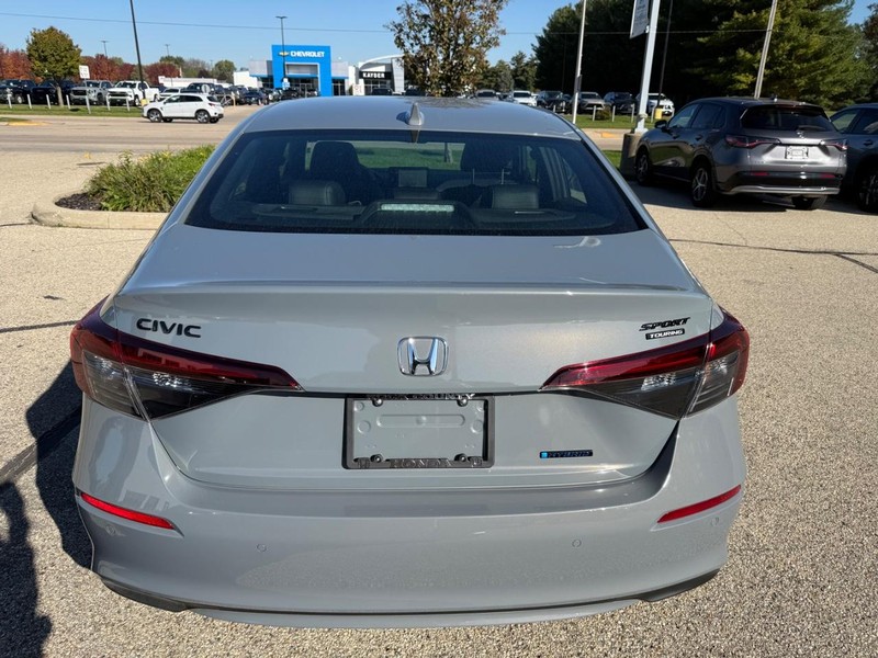 Honda Civic Sedan Hybrid Vehicle Full-screen Gallery Image 04