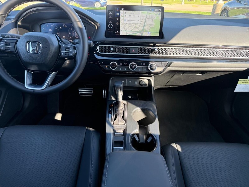 Honda Civic Sedan Hybrid Vehicle Full-screen Gallery Image 11