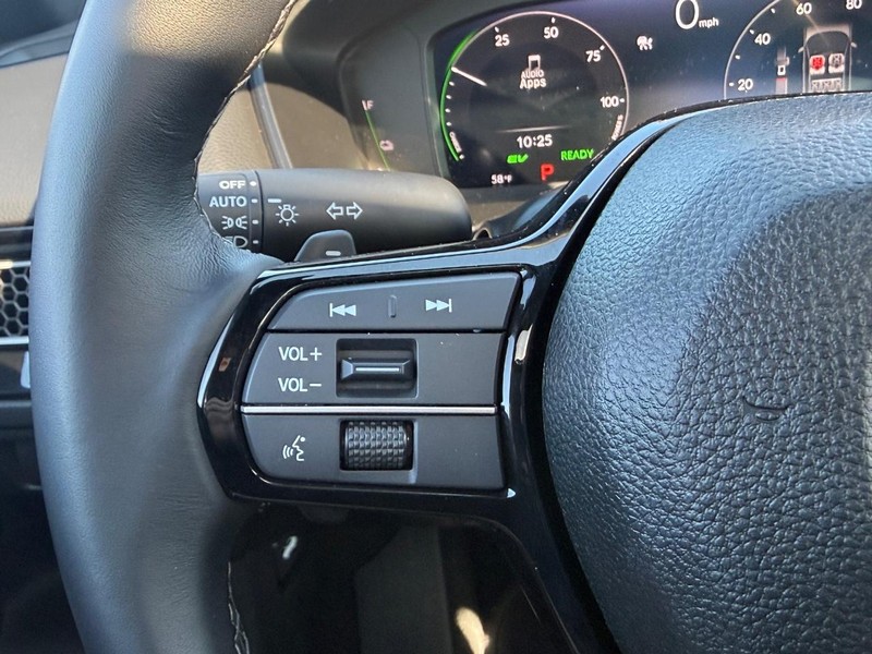 Honda Civic Sedan Hybrid Vehicle Full-screen Gallery Image 17