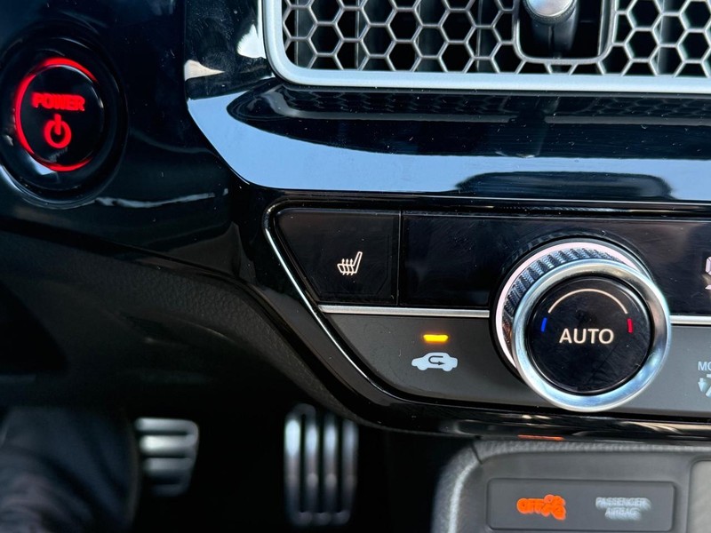 Honda Civic Sedan Hybrid Vehicle Full-screen Gallery Image 21