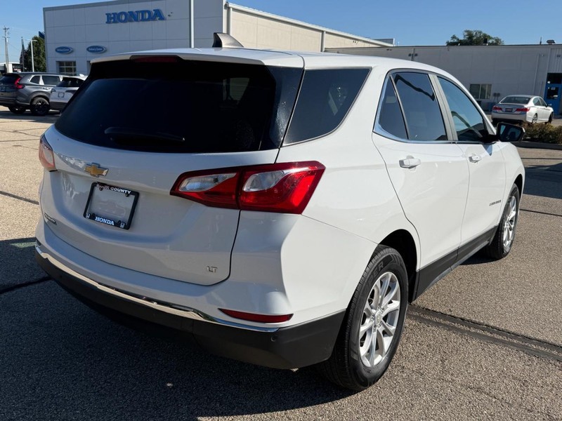 Chevrolet Equinox Vehicle Full-screen Gallery Image 03