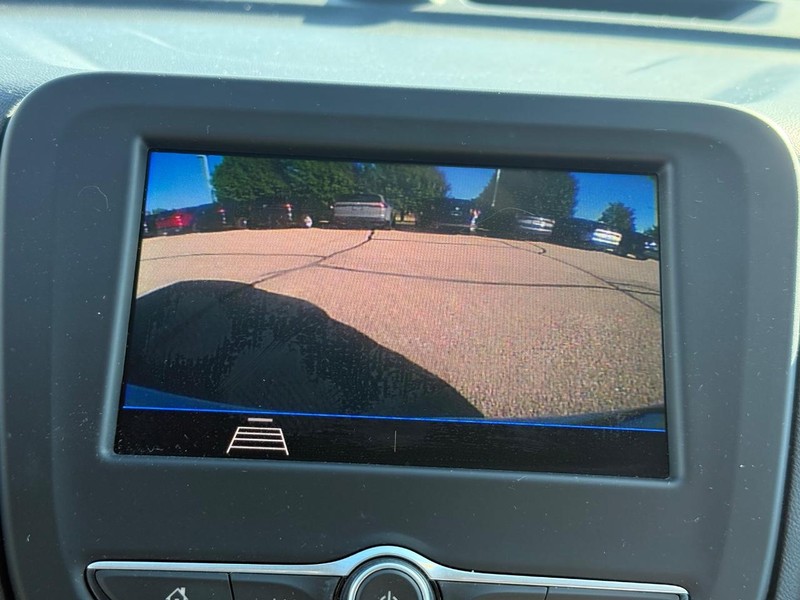 Chevrolet Equinox Vehicle Full-screen Gallery Image 18
