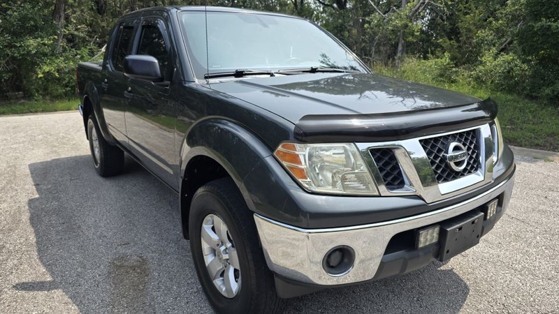 Nissan Frontier Vehicle Image 7
