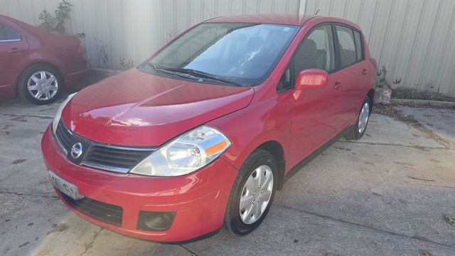 more details - nissan versa