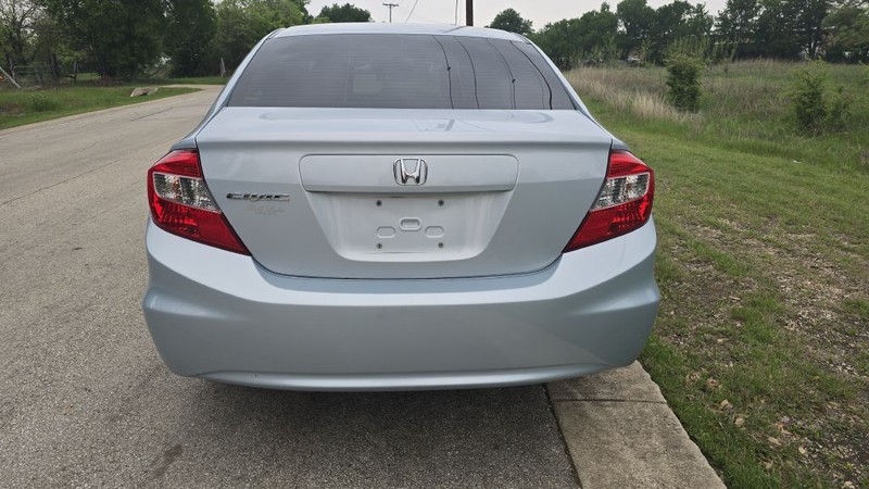 Honda Civic Sedan Vehicle Image 5