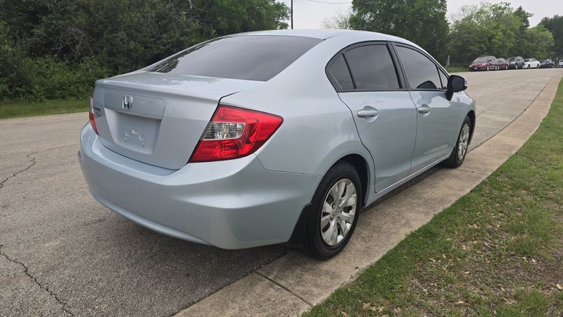 Honda Civic Sedan Vehicle Image 6