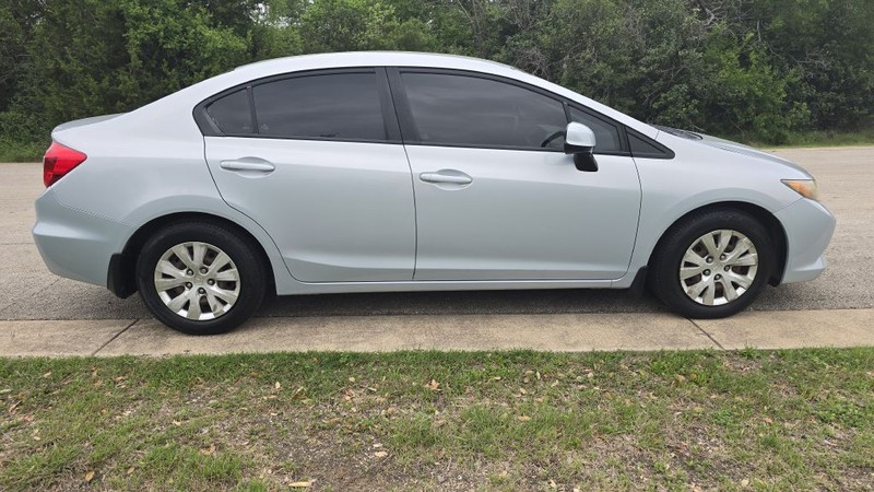 Honda Civic Sedan Vehicle Image 7