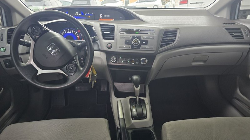Honda Civic Sedan Vehicle Image 12