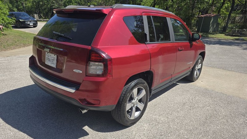 Jeep Compass Vehicle Image 6