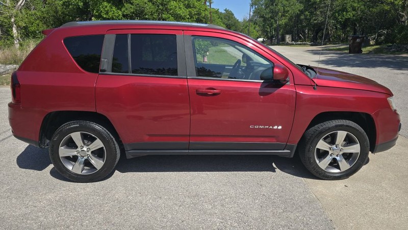 Jeep Compass Vehicle Image 7
