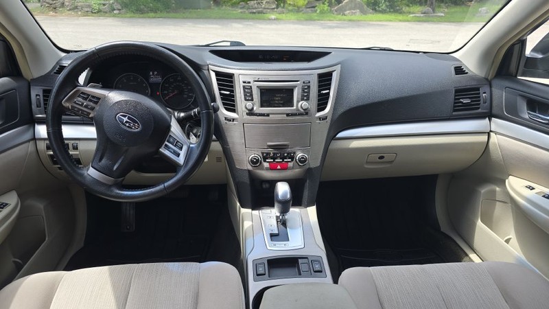 Subaru Outback Vehicle Image 11