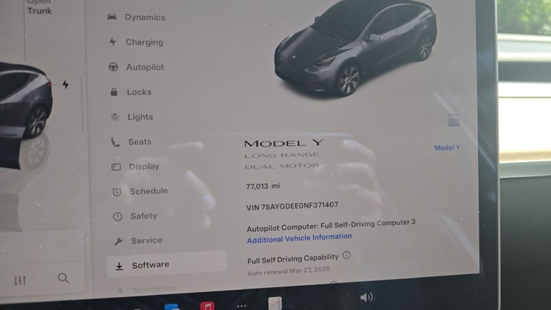 Tesla Model Y Vehicle Image 13