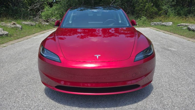 Tesla MODEL 3 Vehicle Image 6