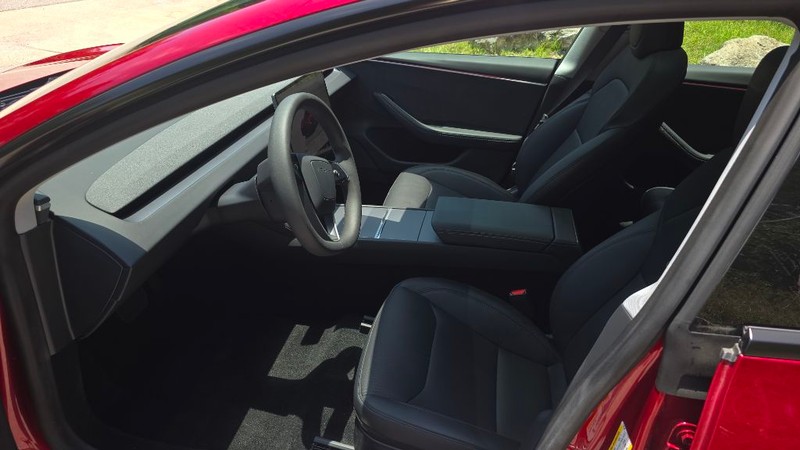 Tesla MODEL 3 Vehicle Image 9